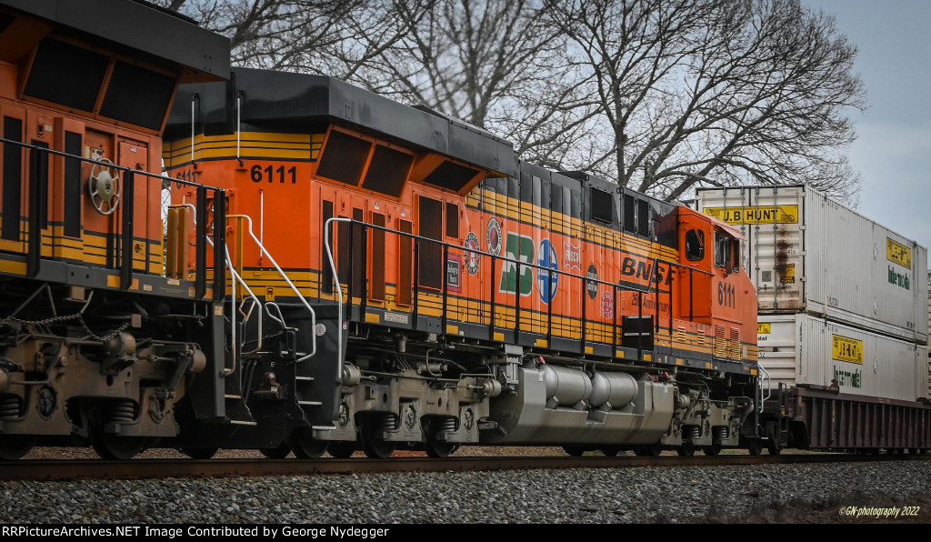 BNSF 6111  25th Anniversary unit